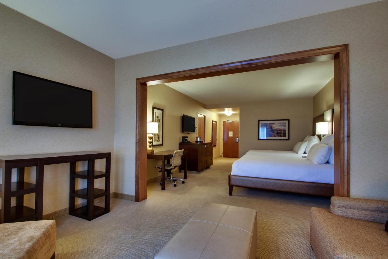 The Inn At Charles Town / Hollywood Casino Εξωτερικό φωτογραφία