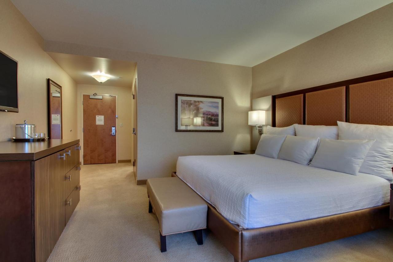 The Inn At Charles Town / Hollywood Casino Εξωτερικό φωτογραφία